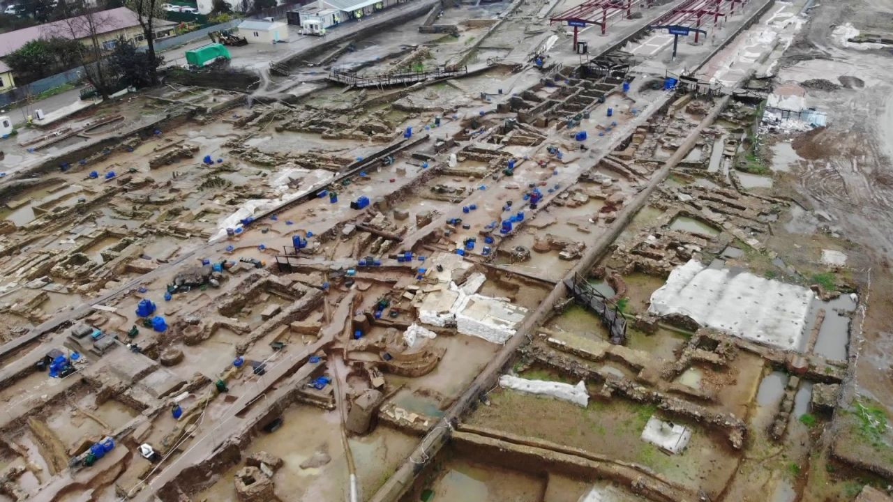 Haydarpaşa'nın altından toplu mezar ve kilise çıktı! - Sayfa 6