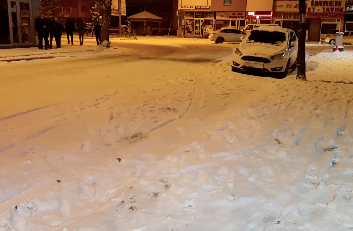 Beklenen kar geldi her yer beyaza büründü - Sayfa 6