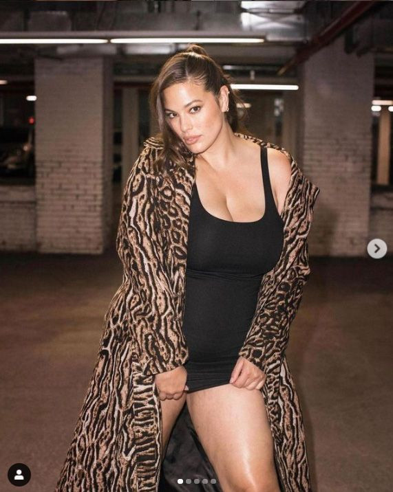 Ashley Graham'dan üstsüz pozlar! - Sayfa 8