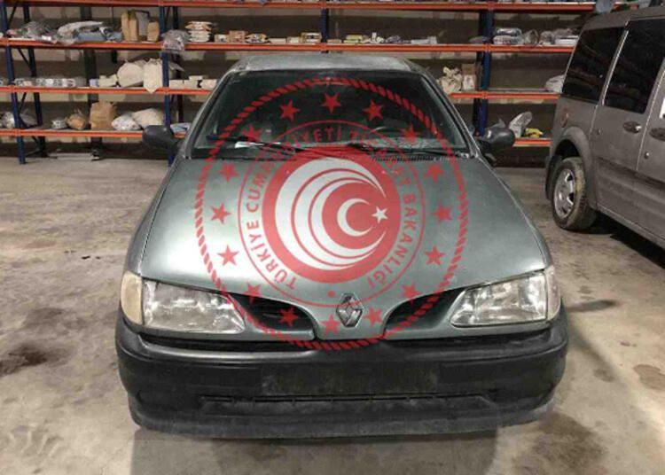 Bu lüks otomobil 50 bin lira - Sayfa 10