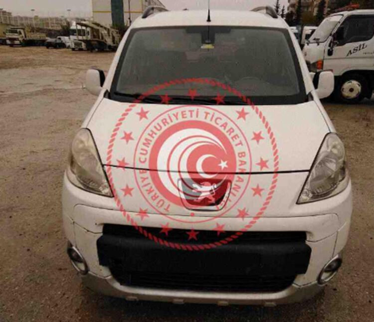 Bu lüks otomobil 50 bin lira - Sayfa 14