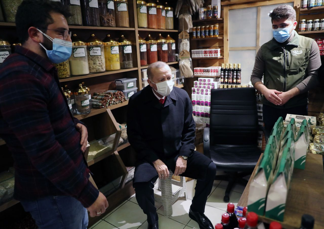 Cumhurbaşkanı Erdoğan'dan vatandaşa tatlı ikramı - Sayfa 7