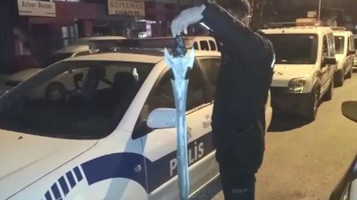 Taksi durağına kılıçla saldırdı! - Sayfa 9