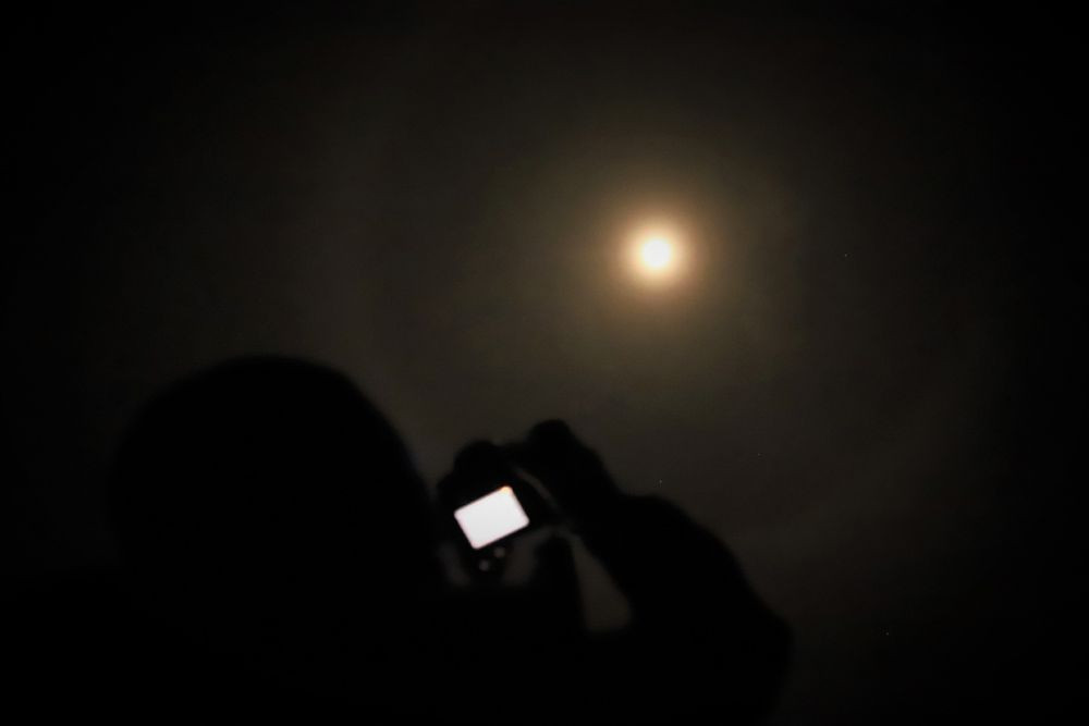 Doğu'da ay halesi çıktı vatandaş telefona sarıldı - Sayfa 10