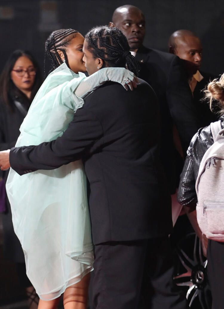 Rihanna sevgilisi ASAP Rocky'i Barbados'a götürdü! - Sayfa 10