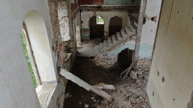 250 yıllık manastır şapeli defineci kazıları nedeniyle yıkıldı! - Sayfa 13