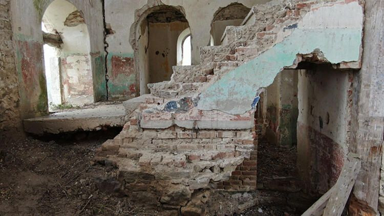 250 yıllık manastır şapeli defineci kazıları nedeniyle yıkıldı! - Sayfa 14