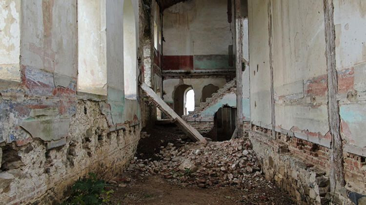 250 yıllık manastır şapeli defineci kazıları nedeniyle yıkıldı! - Sayfa 15