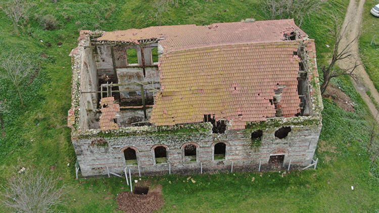 250 yıllık manastır şapeli defineci kazıları nedeniyle yıkıldı! - Sayfa 20