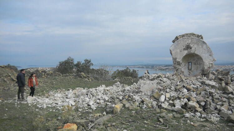 250 yıllık manastır şapeli defineci kazıları nedeniyle yıkıldı! - Sayfa 5