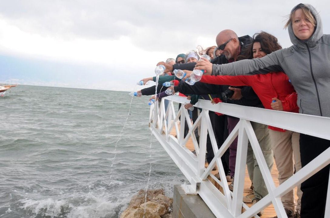 Burdur Gölü'nün suyu çekildi, iskele ortada kaldı! - Sayfa 5
