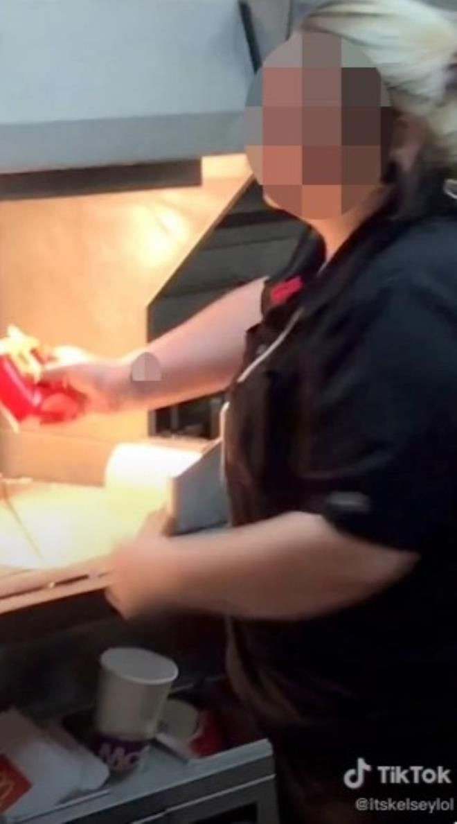 Ünlü fast food zinciri mutfağında iğrenç olay - Sayfa 5