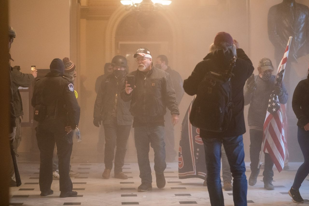 Sivil darbe girişiminden çarpıcı görüntüler - Sayfa 20