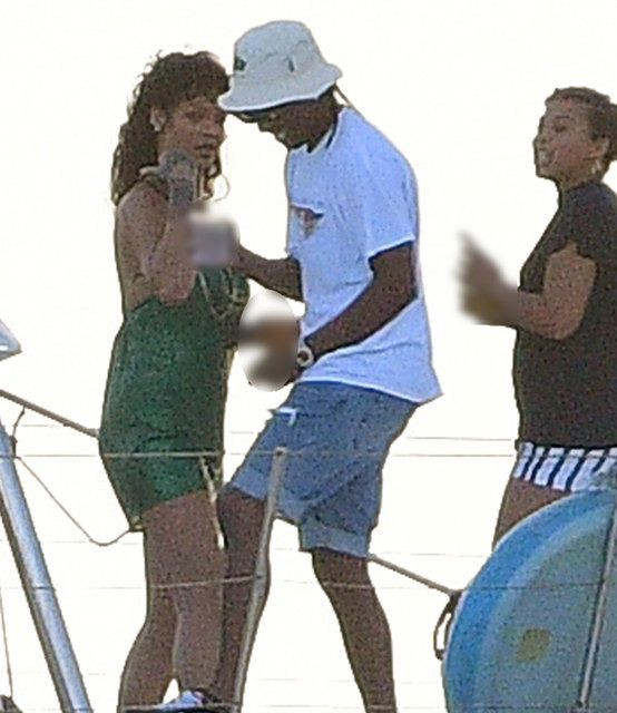 Kendi iç çamaşır markasının tanıtımını yapan Rihanna izleyenleri büyüledi! - Sayfa 9