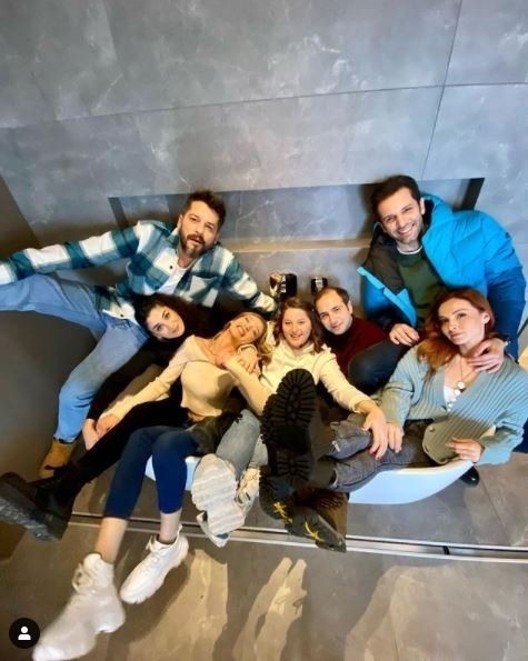 Hande Erçel araba pozlarını paylaştı! Kerem Bürsin o haberleri ti'ye aldı... - Sayfa 9