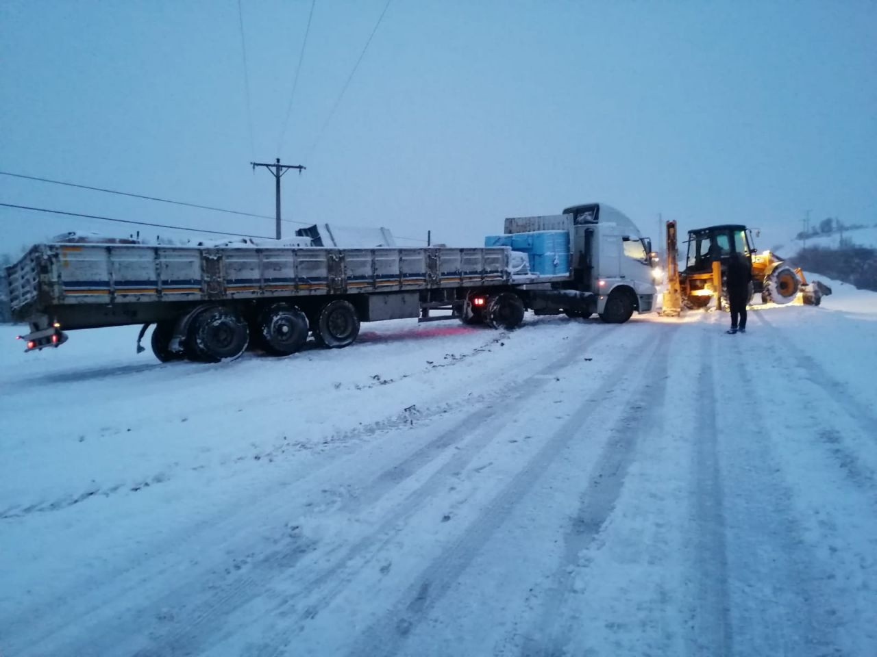 Balıkesir- Savaştepe karayolu ulaşıma kapandı - Sayfa 5