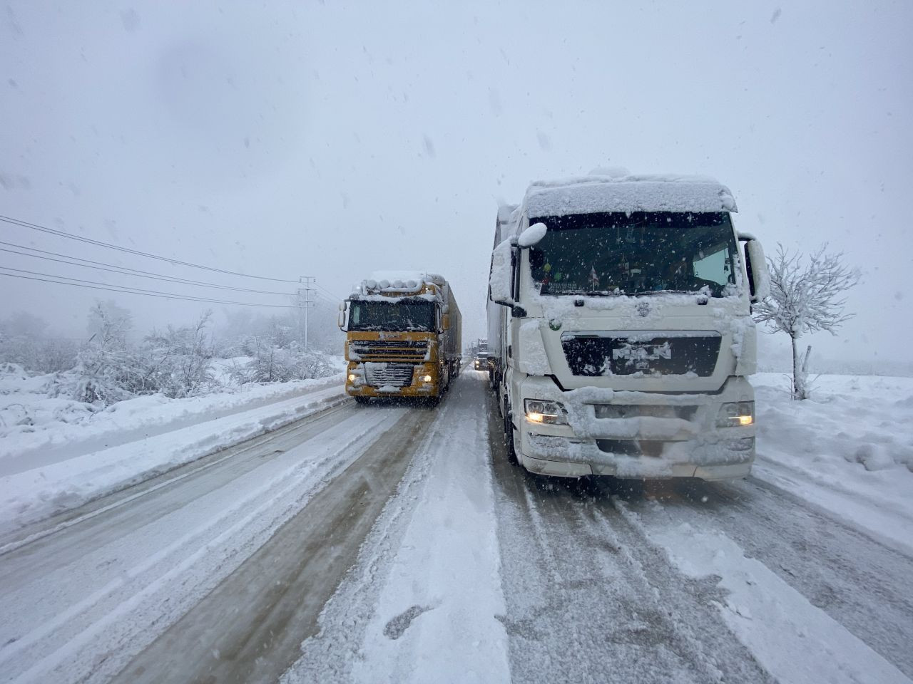 TEM Otoyolu kar nedeniyle trafiğe kapandı - Sayfa 7
