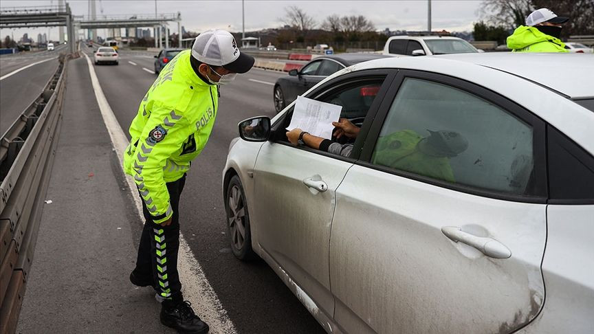 Sokağa çıkma kısıtlaması başladı - Sayfa 13