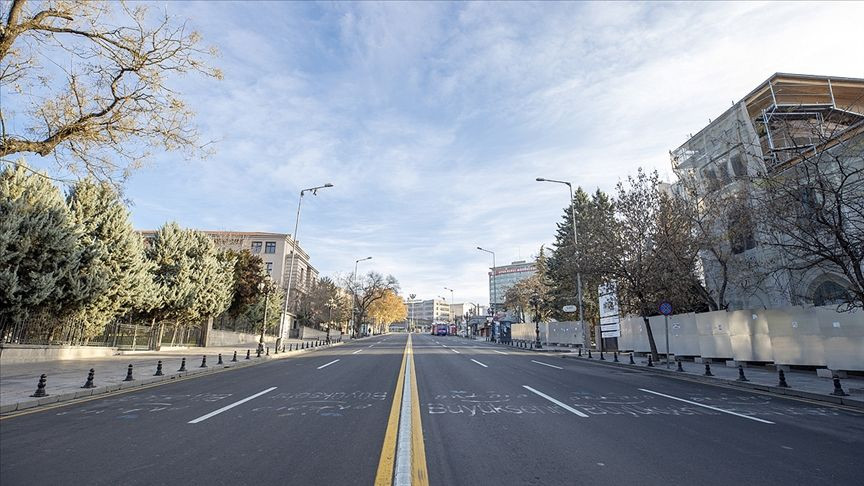 Sokağa çıkma kısıtlaması başladı - Sayfa 6