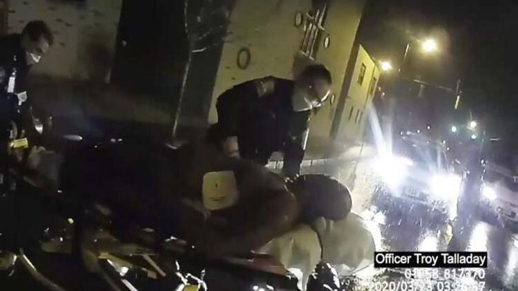 ABD'de polis 9 yaşında kız çocuğuna biber gazı sıktı! - Sayfa 11