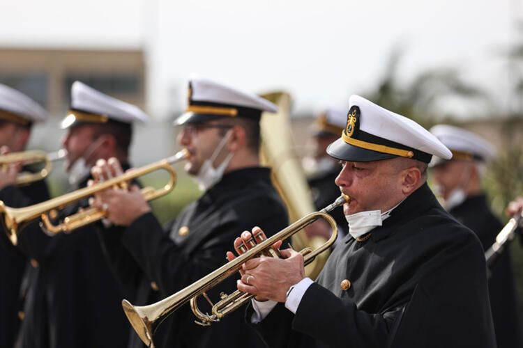 Akdeniz ve Karadeniz'de komuta Türkiye'de - Sayfa 12