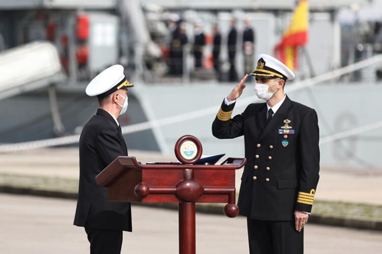 Akdeniz ve Karadeniz'de komuta Türkiye'de - Sayfa 16