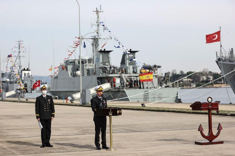 Akdeniz ve Karadeniz'de komuta Türkiye'de - Sayfa 19