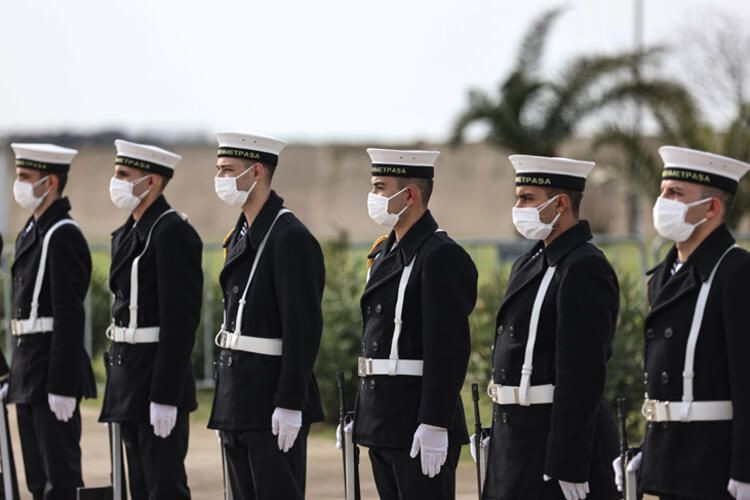 Akdeniz ve Karadeniz'de komuta Türkiye'de - Sayfa 20