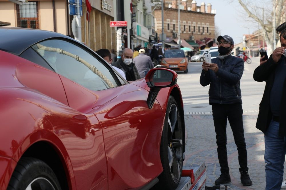 Kırmızı Ferrari Edirne'yi karıştırdı! - Sayfa 9