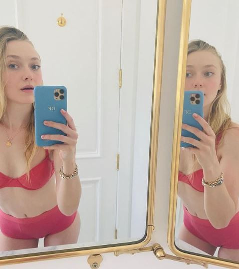 Ünlü kız kardeşlerden cesur pozlar! Böylesi görülmedi... - Sayfa 9