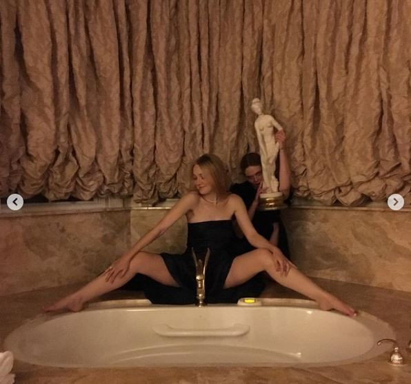 Ünlü kız kardeşlerden cesur pozlar! Böylesi görülmedi... - Sayfa 7