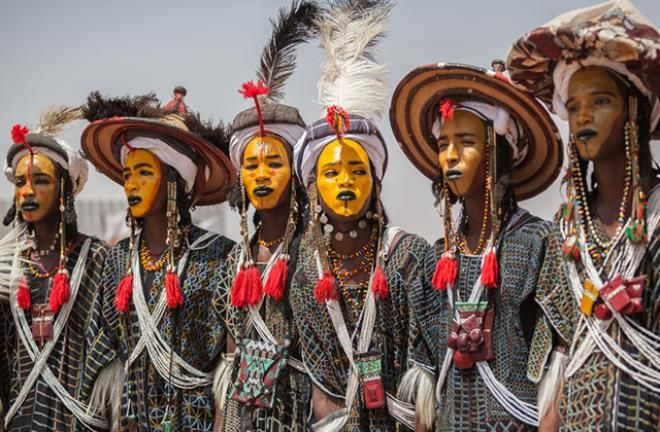 Görülmemiş festival! Evli kadınlar ikinci eşlerini seçiyor... - Sayfa 5