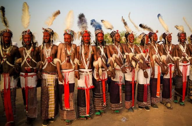 Görülmemiş festival! Evli kadınlar ikinci eşlerini seçiyor... - Sayfa 7