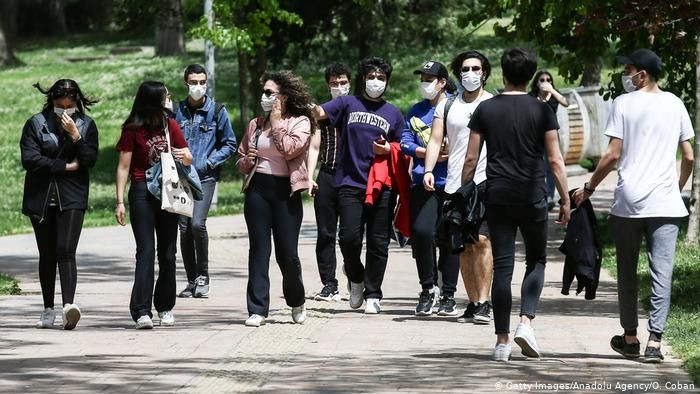 "Bana bir şey olmaz" diyen gençler dikkat! Yoğun bakımda yatanların yaş ortalaması düştü - Sayfa 5