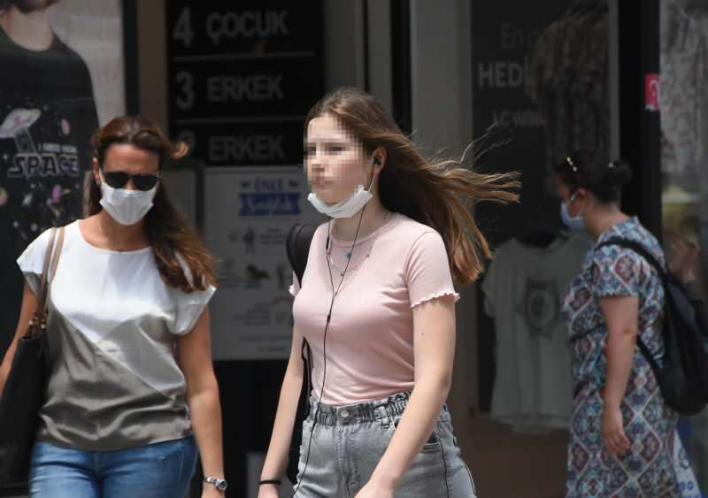 "Bana bir şey olmaz" diyen gençler dikkat! Yoğun bakımda yatanların yaş ortalaması düştü - Sayfa 9