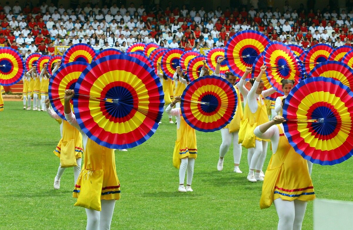 Geçmişten günümüze 23 Nisan Ulusal Egemenlik ve Çocuk Bayramı Kutlamaları - Sayfa 16