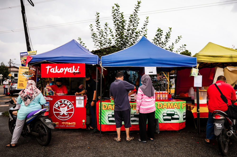 Malezya'daki geleneksel ramazan pazarları,  sokaklara renk katıyor - Sayfa 7