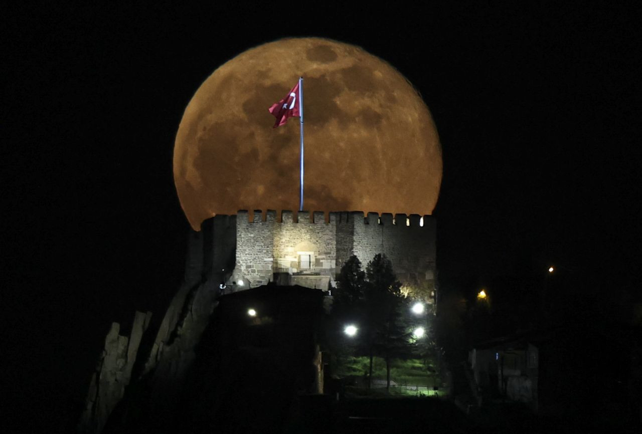 Yılın ilk Süper Ay'ı böyle görüntülendi - Sayfa 5
