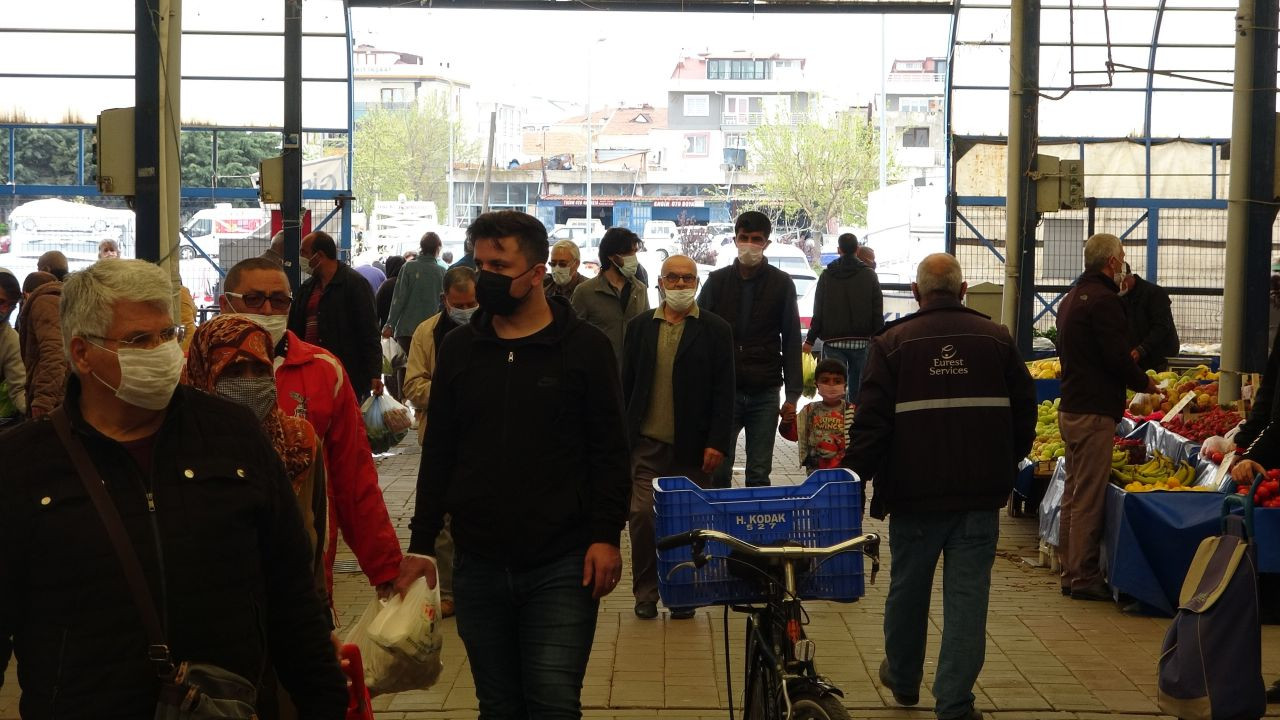 Kapanma öncesi pazara koştular, sosyal mesafeyi unuttular - Sayfa 5