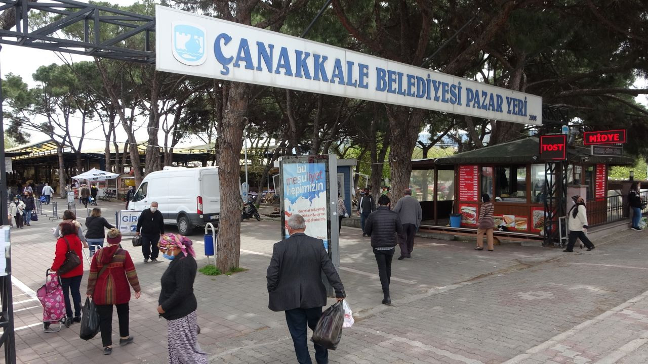 Kapanma öncesi pazara koştular, sosyal mesafeyi unuttular - Sayfa 11