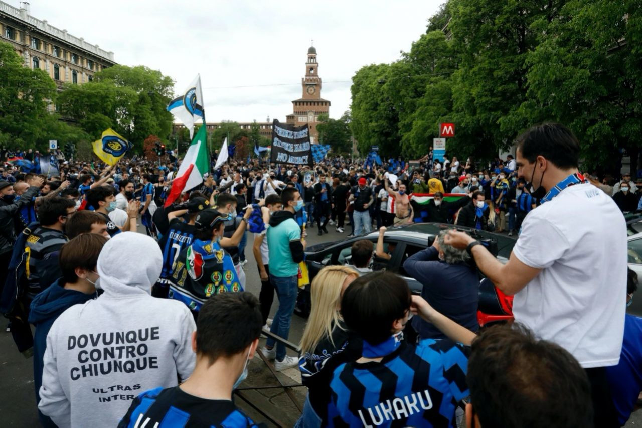 Inter taraftarları Covid-19'u unuttu - Sayfa 6