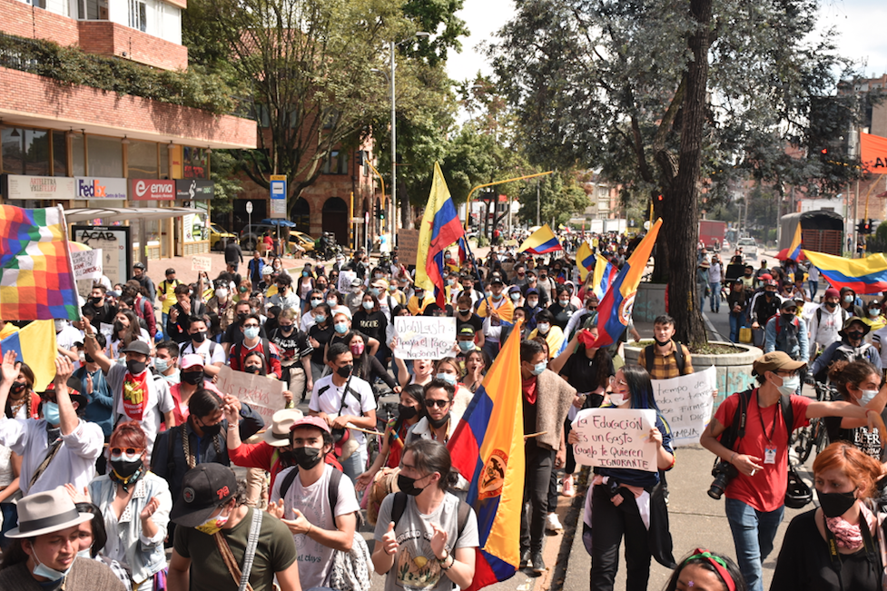 Kolombiya'da hükümet karşıtı protestolar devam ediyor - Sayfa 41
