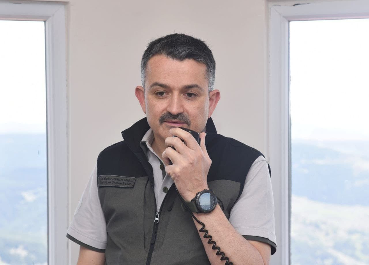 Bakan Pakdemirli orman personeliyle bayramlaştı - Sayfa 6