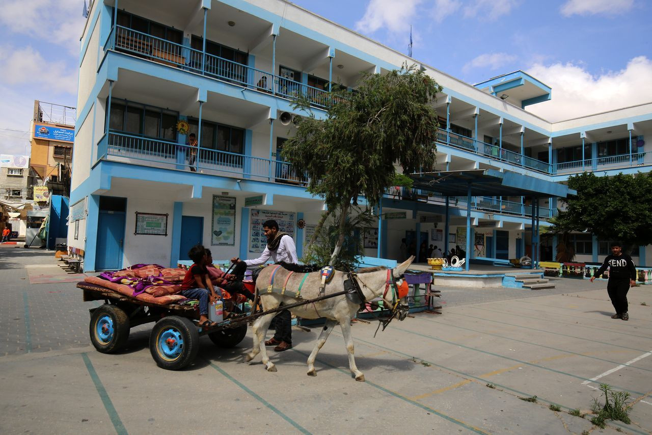 İsrail'in gazabından okullara sığındılar - Sayfa 20