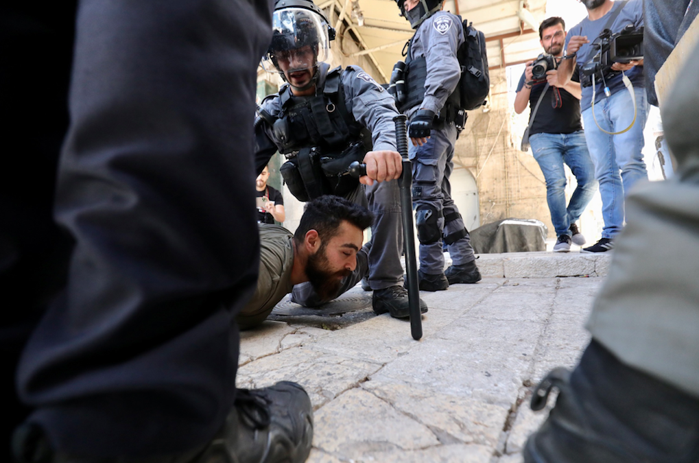 İsrail polisinden Şam Kapısı'ndaki Filistinlilere saldırı - Sayfa 8