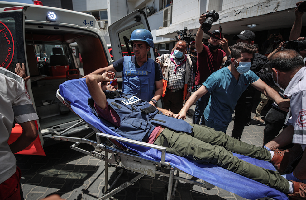 İsrail'in saldırılarında Anadolu Ajansı kameramanı yaralandı - Sayfa 9