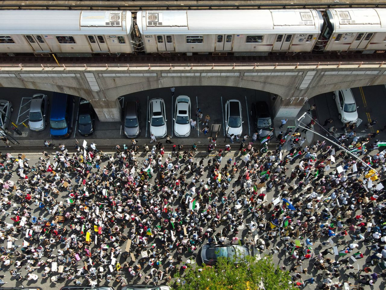 New York'ta binler Filistin için yürüdü - Sayfa 9