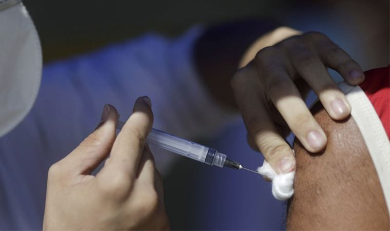 Dünyayı sarsan skandal: Aşı olanlar takip ediliyor! - Sayfa 16