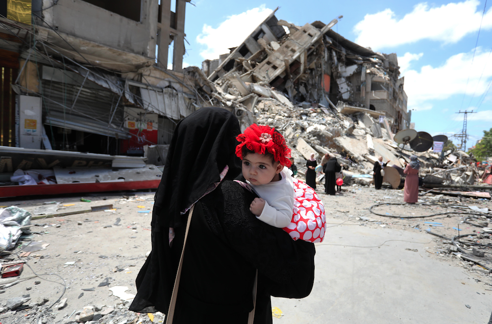 İsrail'in saldırılarında evleri yıkılan Filistinliler okullarda kalıyor - Sayfa 14