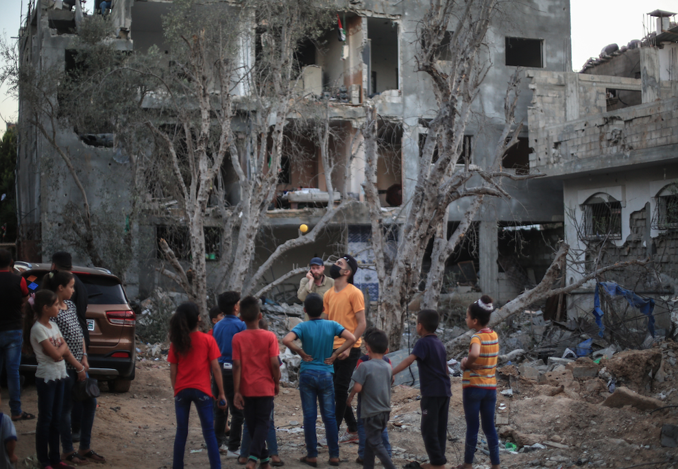 İsrail'in saldırılarında evleri yıkılan Filistinliler okullarda kalıyor - Sayfa 20